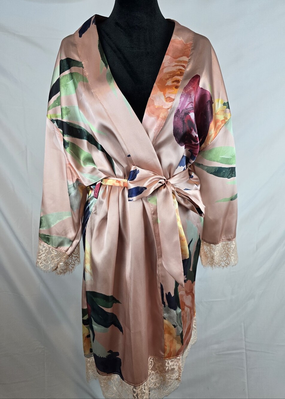 Satin Floral Lace-Trim Robe in Blush Pink